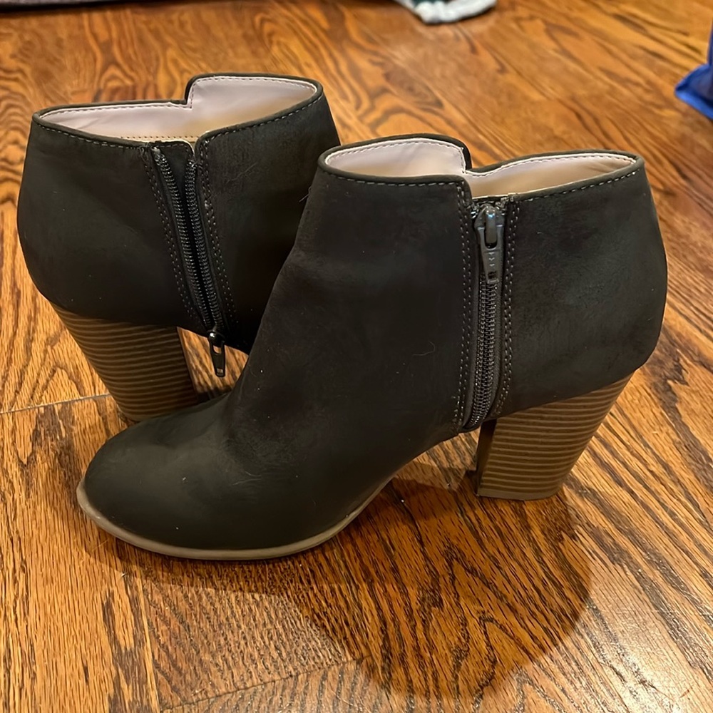 Olive green suede bootie